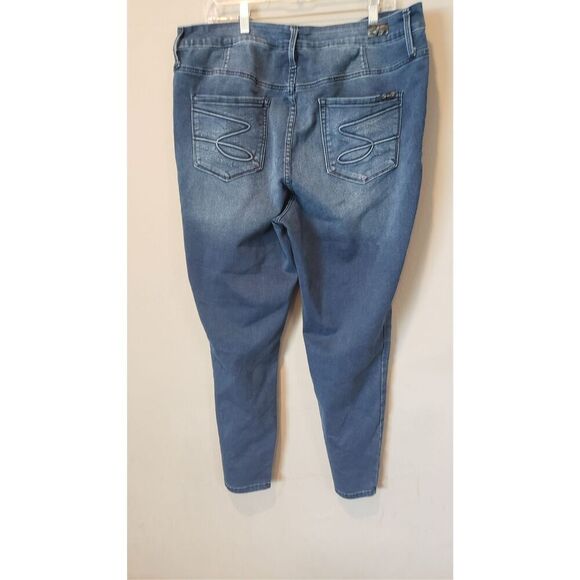 Seven jeans high rise  size 18 super comfortable - Picture 2 of 5